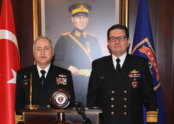 Pakistan Deniz Kuvvetleri Komutanı’ndan dikkat çeken ziyaret