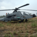 Hindistan ordusunun yeni AH-64E Apache helikopteri acil iniş yaptı