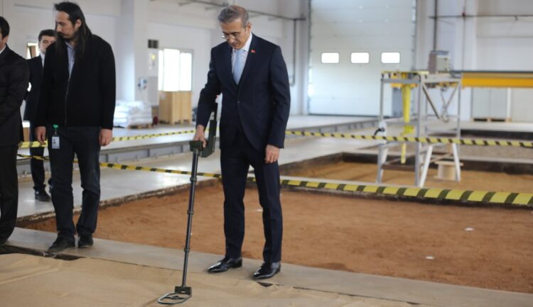 OZAN: Katlanabilir Mayın Dedektörü
