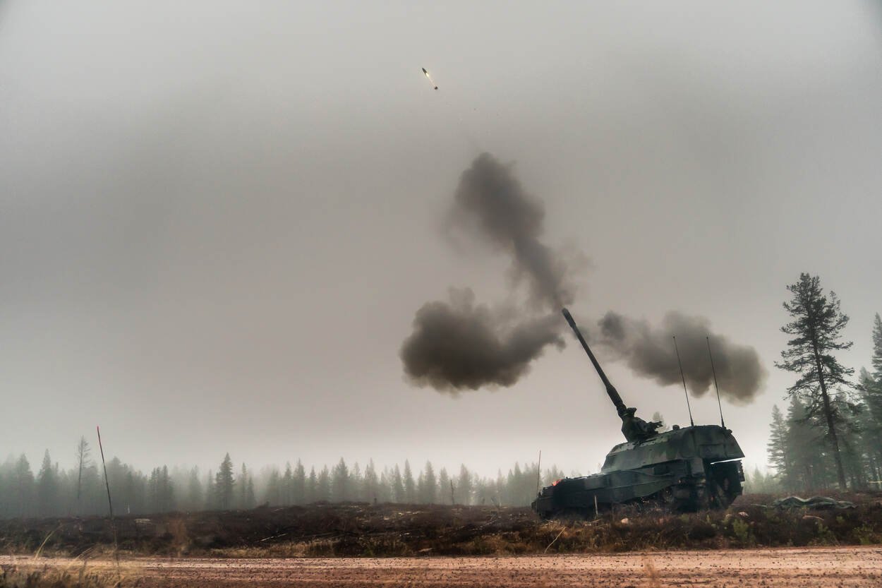 Almanya, Ukrayna'ya PzH 2000 obüs satışını onayladı | DefenceTurk