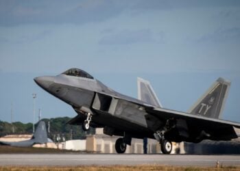 ABD’de F-22 Raptor savaş uçağı düştü