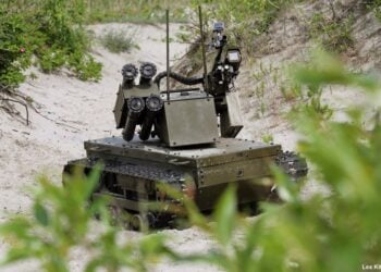 Pakistan, Hindistan sınırına insansız kara araçları sevk etti