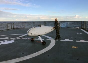 Avustralya Donanması gemi konuşlu İHA’nın testine başladı