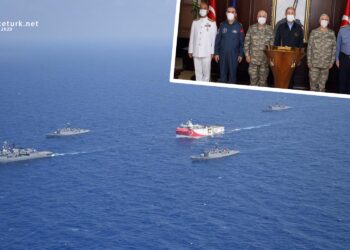 Bakan Akar ve TSK komuta kademesi Donanma Komutanlığı’nda