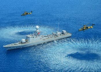 T129 Atak helikopterleri ve hücumbotlar Kaş açıklarında nöbette