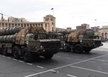 Azerbaycan Ordusu Ermenistan’a ait S300 hava savunma sistemini imha etti
