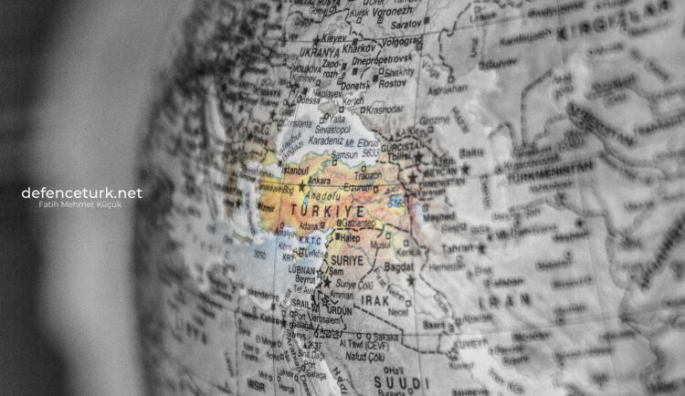 Eksensiz Denge: Riskleri ve Tehditleri Görmeye Çalışmak