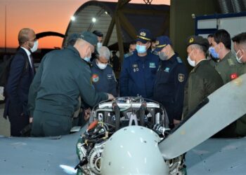 Kazakistan heyeti TSK’nın İnsansız Uçak Sistemleri üssünü ziyaret etti