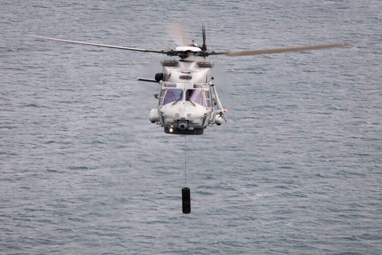 Leonardo geliştirilmiş ULISSES denizaltı savunma harbi sistemini test etti