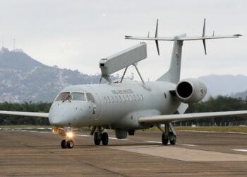 Brezilya Hava Kuvvetleri’ne ilk modernize edilmiş E99 HEİK uçağı teslimatı