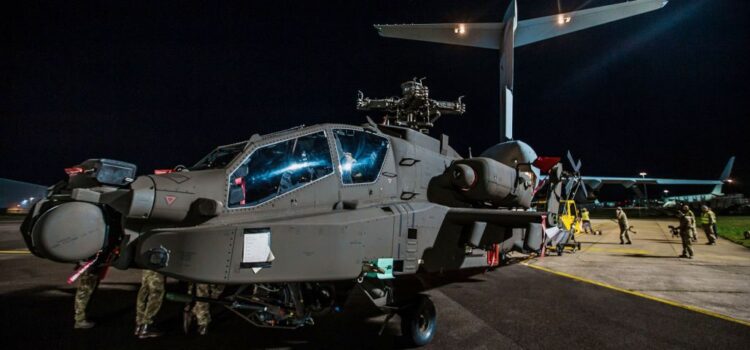İngiliz Ordusuna modernize edilmiş AH-64E Apache helikopteri teslimatı