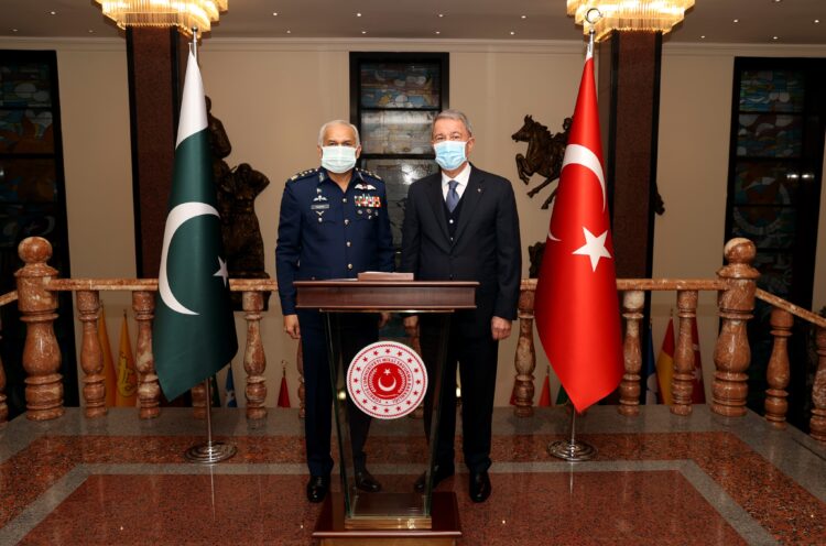 Pakistan Hava Kuvvetleri Komutanı Orgeneral Khan, Türkiye’yi ziyaret etti