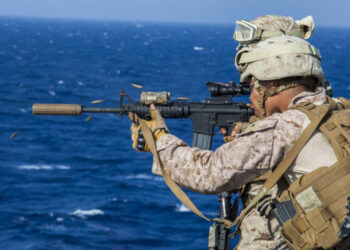 ABD Deniz Piyadeleri susturucu kullanımına başladı