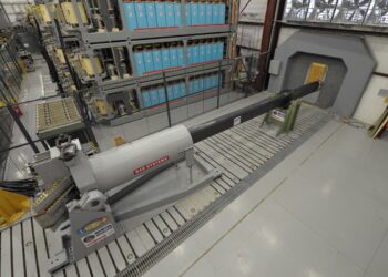 Elektromanyetik toplar geleneksel topların yerini alabilir mi?