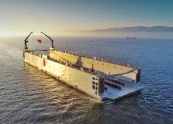 HAT-SAN Tersanesi’nin askerî yüzer havuzunun testlerine devam ediliyor