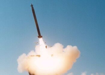 MLRS roketatar sistemi - ABD