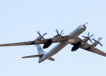 Tupolev Tu-142 ağır sınıf deniz karakol uçağı - Rusya