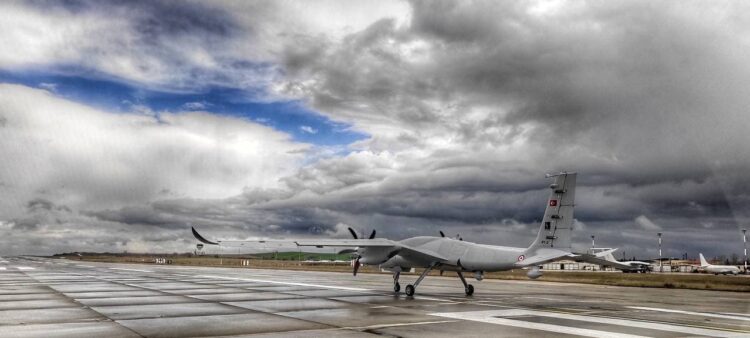 Bayraktar AKINCI TİHA’nın 3’üncü prototipi ilk uçuşa gün sayıyor