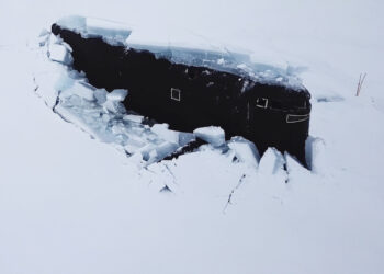 Kuzey Kutbu’nda 3 Rus nükleer denizaltısı eşzamanlı yüzeye çıktı