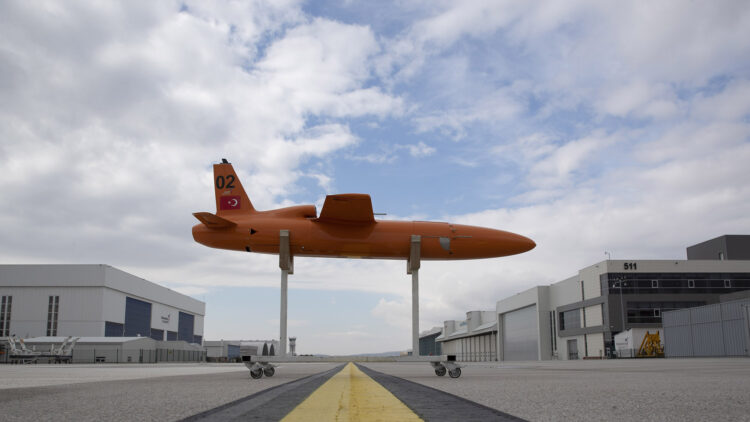 ŞİMŞEK hedef uçak sistemi Mavi Vatan Tatbikatı’nda görevde!