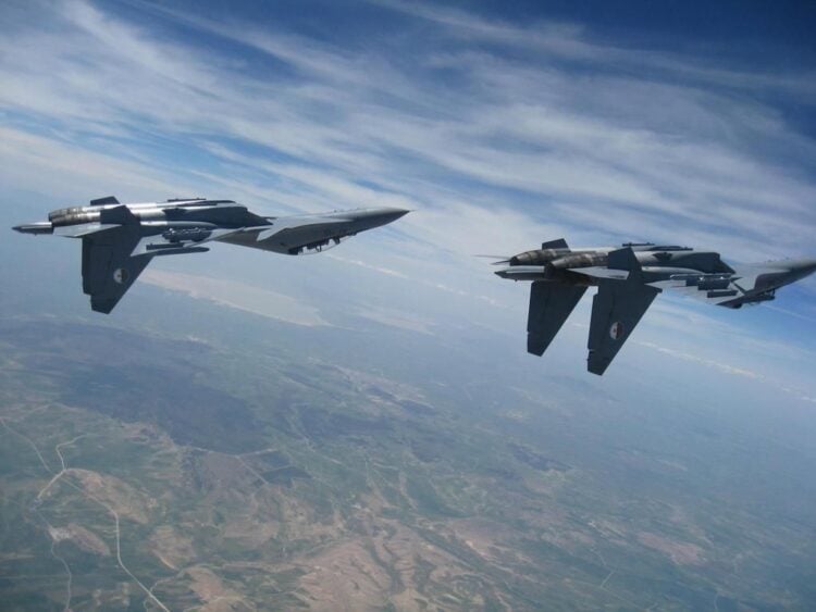 Cezayir Hava Kuvvetleri ilk 4 Su-30MKA savaş uçağını teslim alıyor
