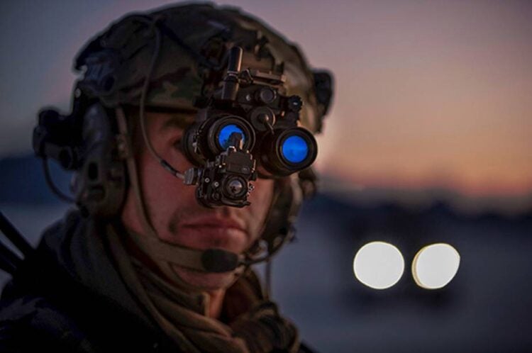 Elbit Systems, ABD Deniz Piyadelerine gece görüş gözlüğü tedarik edecek