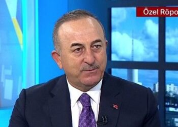 Bakan Çavuşoğlu: Yunanistan ile masaya oturmaya hazırız