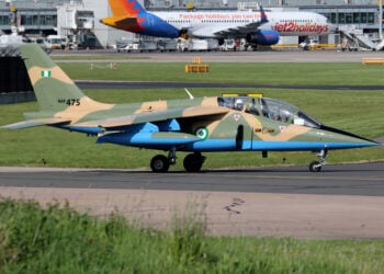 Nijerya Hava Kuvvetlerine ait Alpha Jet uçağı düştü