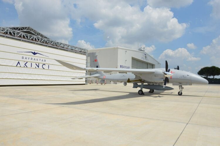 Akıncı S-1 HGK-84 taşırken görüntülendi