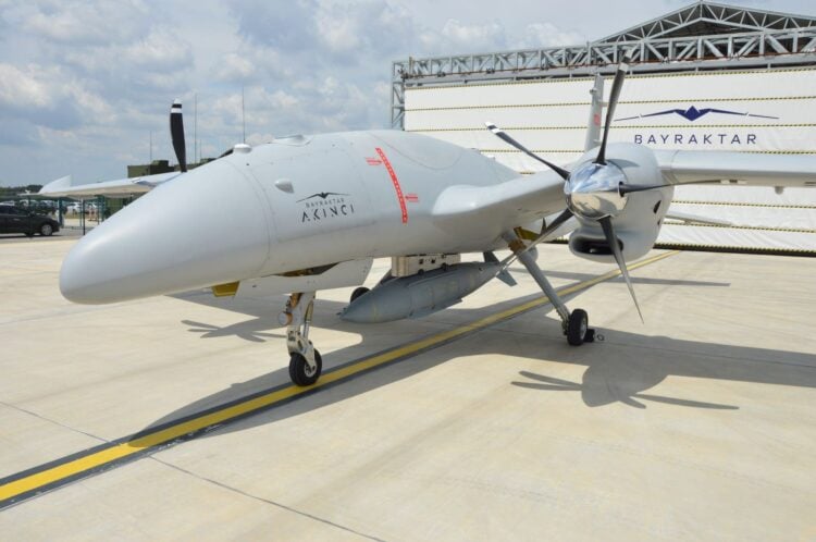Akıncı S-1 HGK-84 taşırken görüntülendi