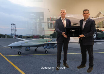 Letonya Savunma Bakanı Artis Pabriks Baykar Savunma’yı ziyaret etti