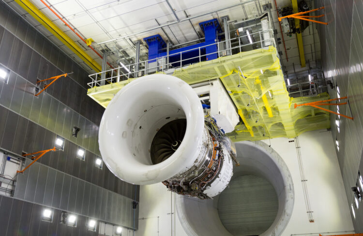 Rolls-Royce’tan en büyük ve akıllı kapalı havacılık test tesisi