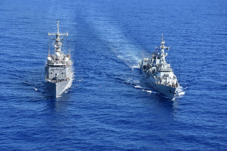 TCG GÖKÇEADA ve PNS ZULFIKAR’dan Doğu Akdeniz’de Geçiş Eğitimleri