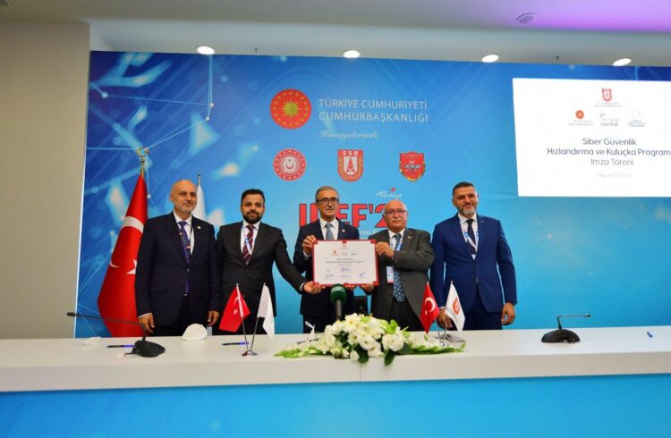 IDEF 2021’de Siber Güvenlik Hızlandırma ve Kuluçka Programı imzalandı