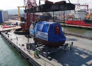 Türkiye’de ilk kez denizaltılar için “Section 50” üretildi