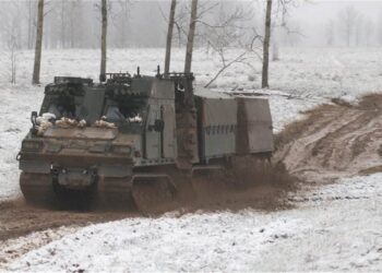 İsveç 127 adet Bandvagn 410 paletli arazi aracı alıyor