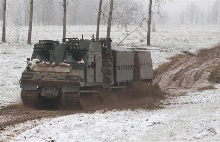 İsveç 127 adet Bandvagn 410 paletli arazi aracı alıyor