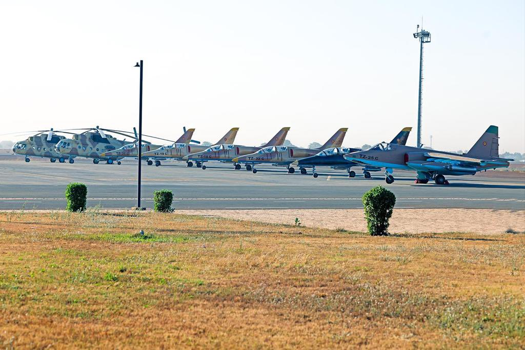 Mali’ye uçak ve helikopter teslimatı