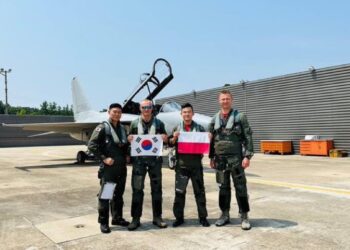 Leh pilotlar, FA-50 uçakları ile ilk eğitimlerini tamamladı