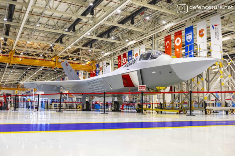 2 adet KAAN üretim hattında