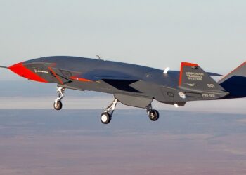 Loyal Wingman İnsansız Hava Aracı ilk uçuşunu yaptı