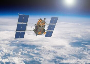 Rus askeri uydusu pasifik okyanusuna düştü