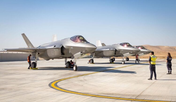 İsrail, üç F-35I Adir savaş uçağını daha teslim aldı