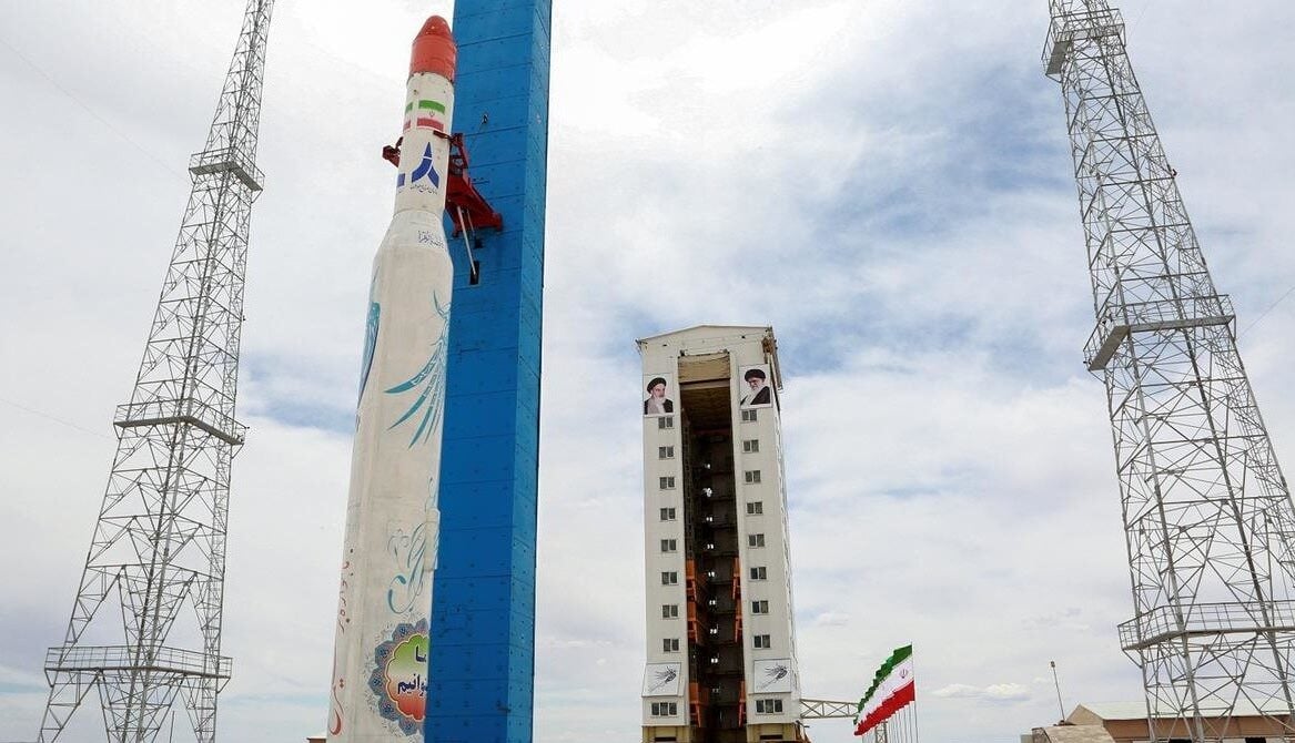 İran yörüngeye ‘Zafer’ uydusunu göndereceğini açıkladı