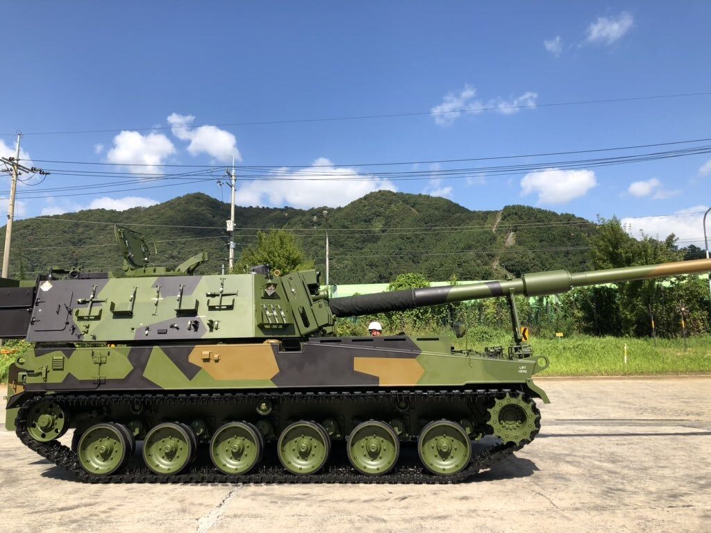 Norveç ilk VIDAR K9 Thunder 155 mm obüsünü teslim aldı