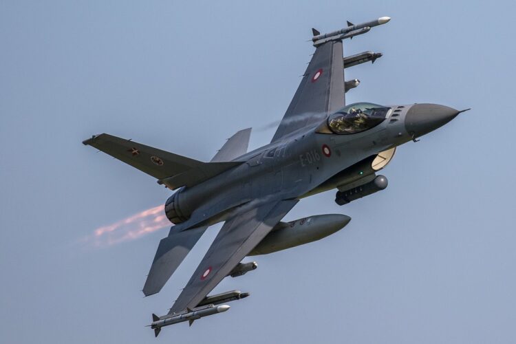 Norveç’ten Ukrayna’ya F-16 bağışı