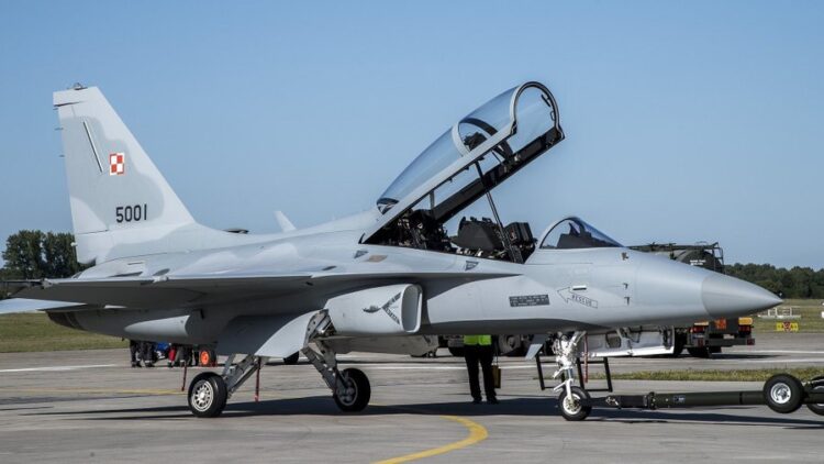 Polonya’ya yeni FA-50 uçağı teslimatı