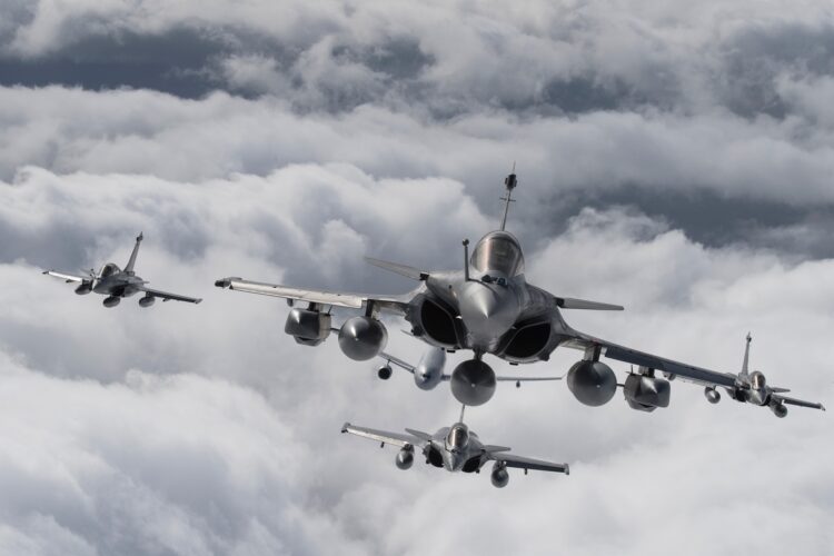 Kazakistan’ın Rafale savaş uçağı ile ilgilendiği iddiası