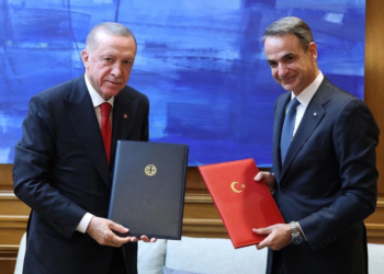 Türkiye ile Yunanistan arasında Atina Bildirgesi imzalandı