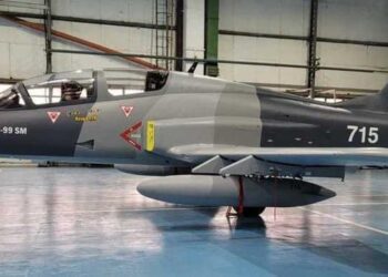 Romanya’nın yeni IAR 99 SM eğitim uçağı fabrikadan çıktı